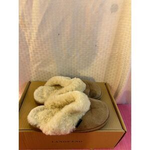 Old friend mule slippers fur lined 9.5-10 women’s (circle stain on toe)